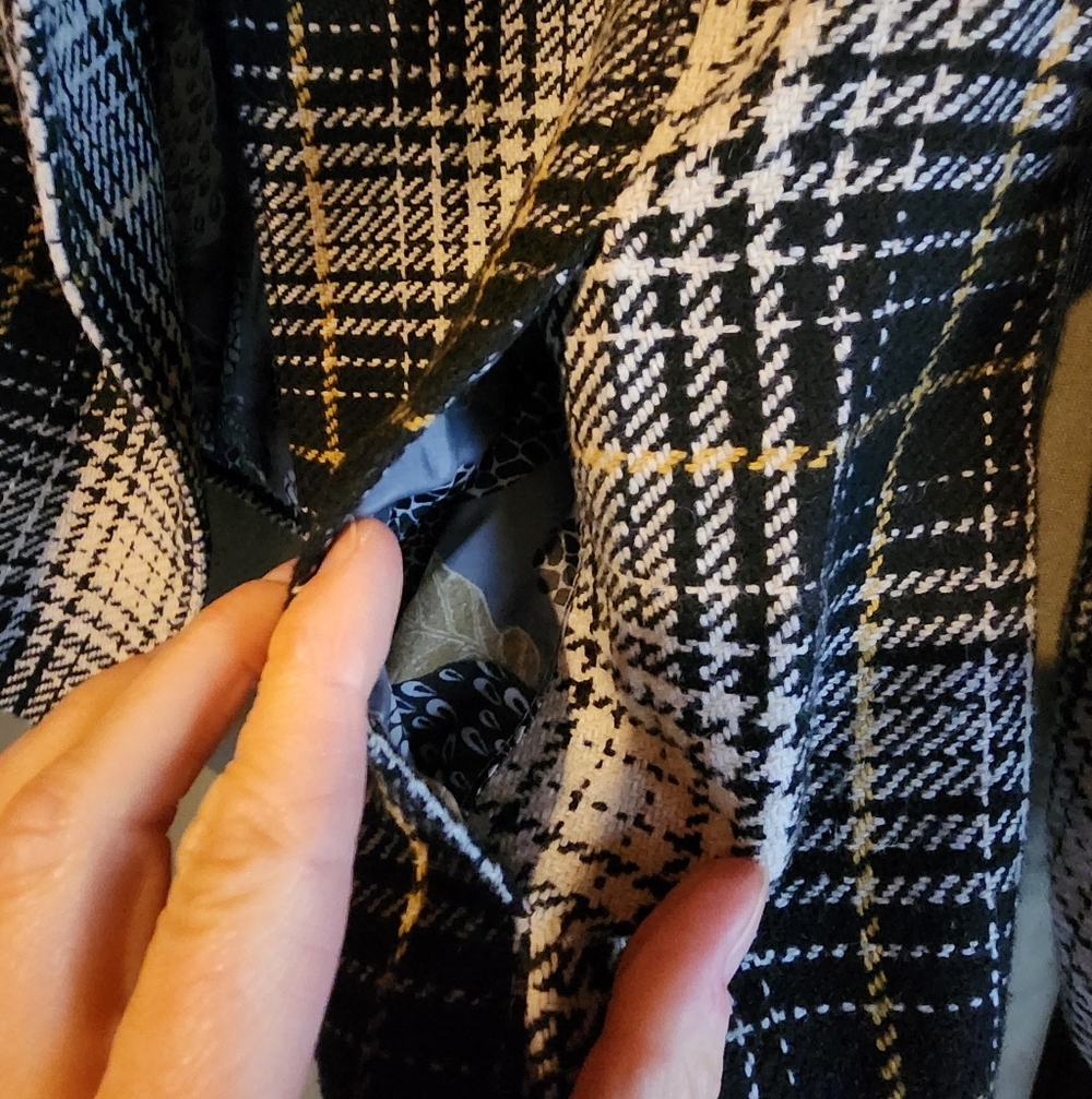 Mossimo Womens Cropped Coat Wool Blend Black White Mustard Plaid Size M - Picture 5 of 5